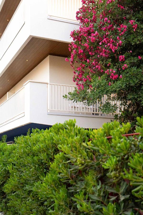 Hotel Mhami ปุลซาโน ภายนอก รูปภาพ