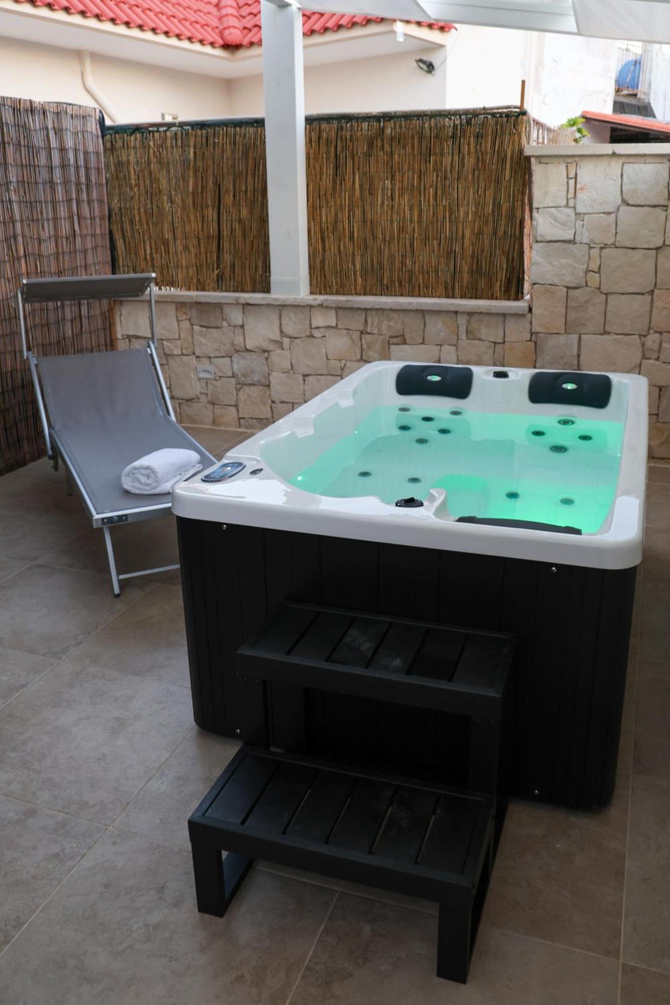 Hotel Mhami ปุลซาโน ภายนอก รูปภาพ